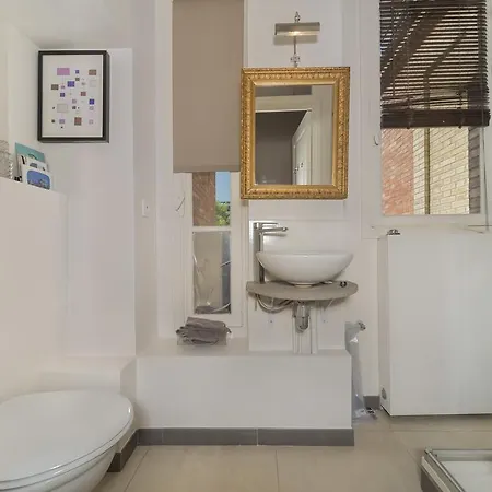 A Glorious 4br-3ba Apt In Tour Eiffel