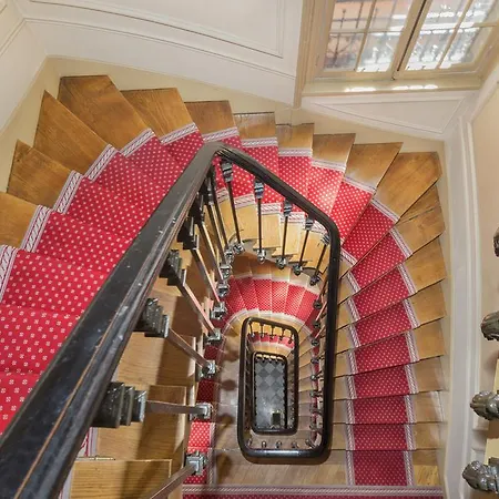 Lejlighed A Glorious 4br-3ba Apt In Tour Eiffel *